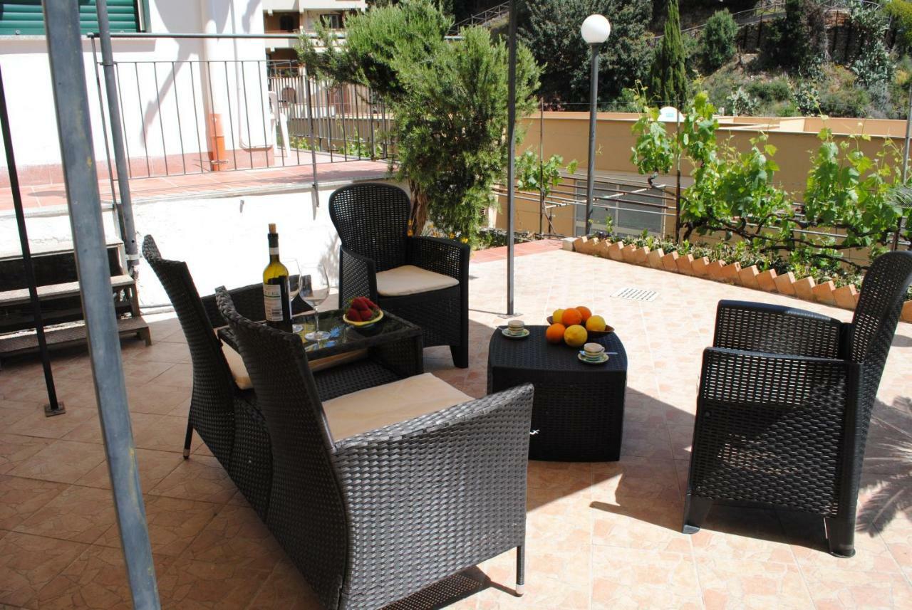 טאורמינה Il Rosmarino Apartment מראה חיצוני תמונה